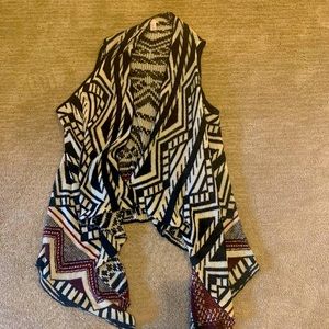 Women’s loose fit sweater vest